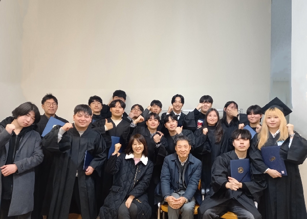  졸업을 축하합니다~  대표이미지